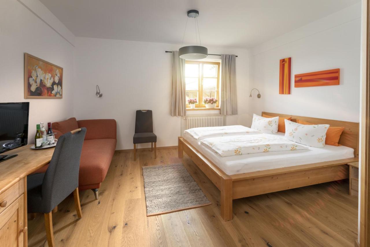 Pension Bernhardhof Otterfing Екстериор снимка
