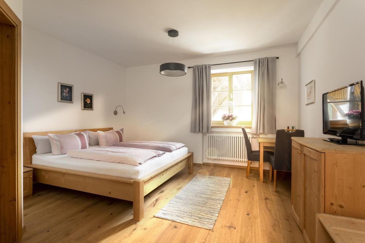 Pension Bernhardhof Otterfing Екстериор снимка