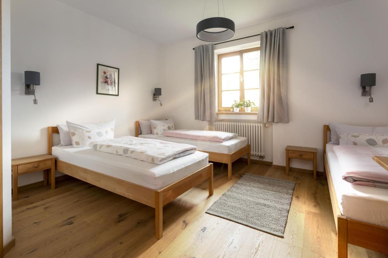 Pension Bernhardhof Otterfing Екстериор снимка