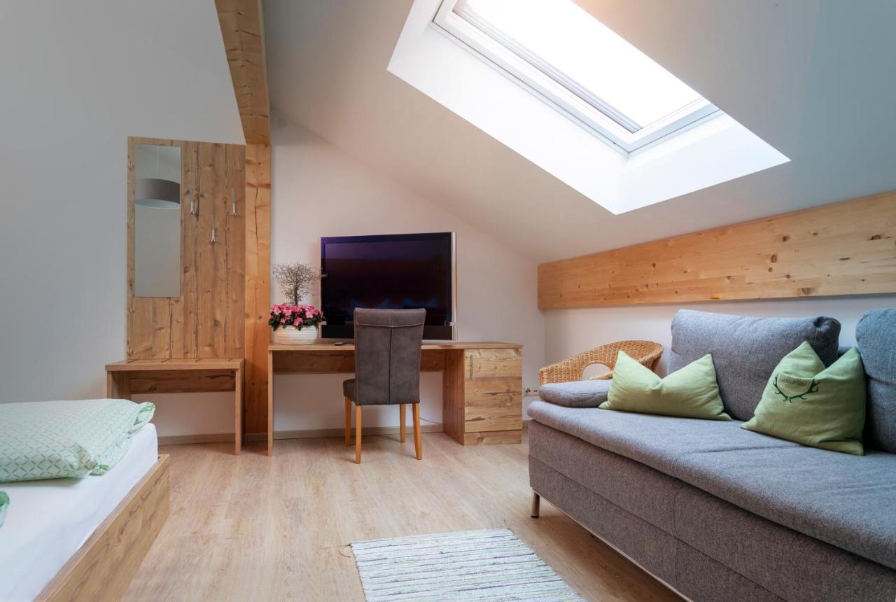 Pension Bernhardhof Otterfing Екстериор снимка