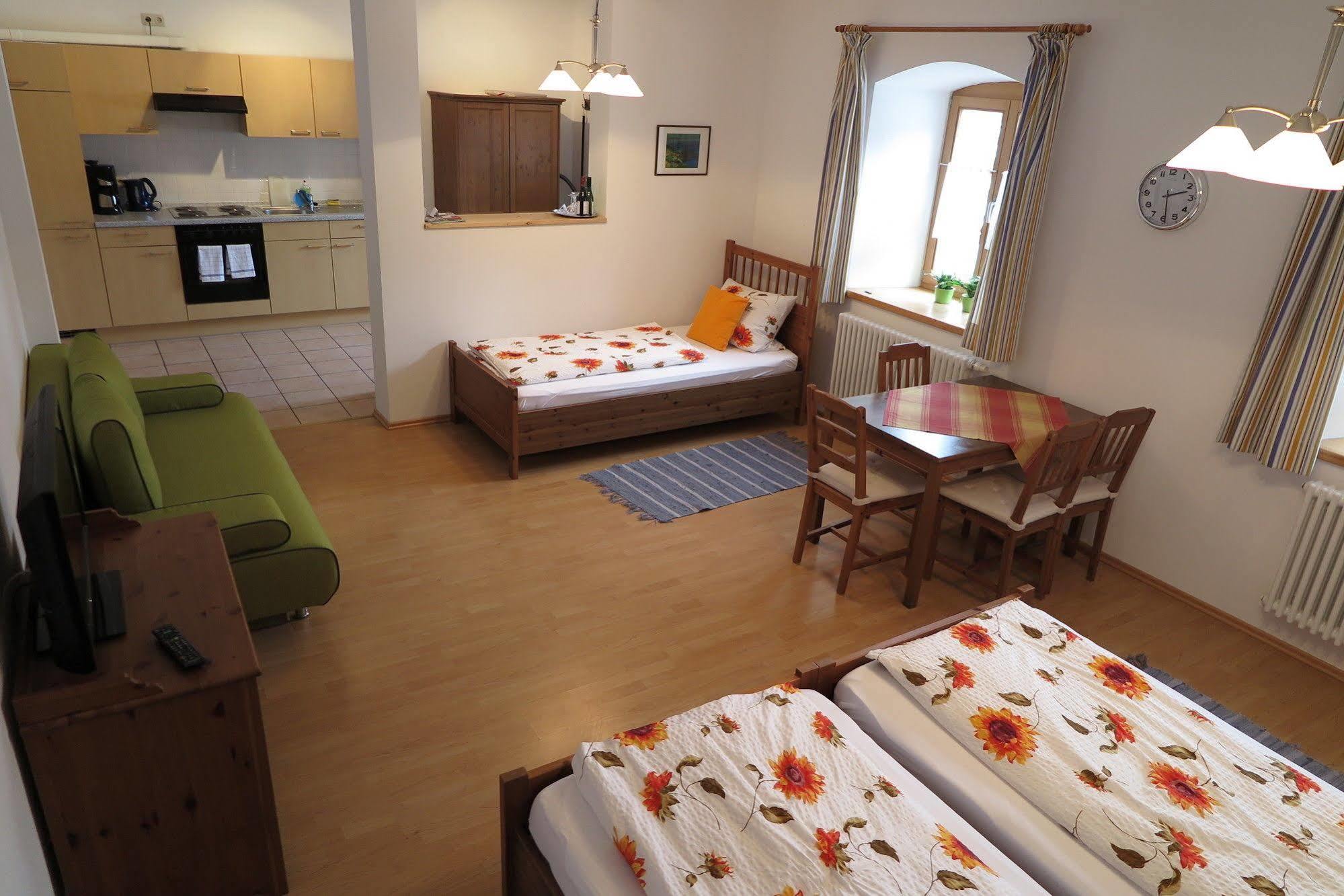 Pension Bernhardhof Otterfing Екстериор снимка