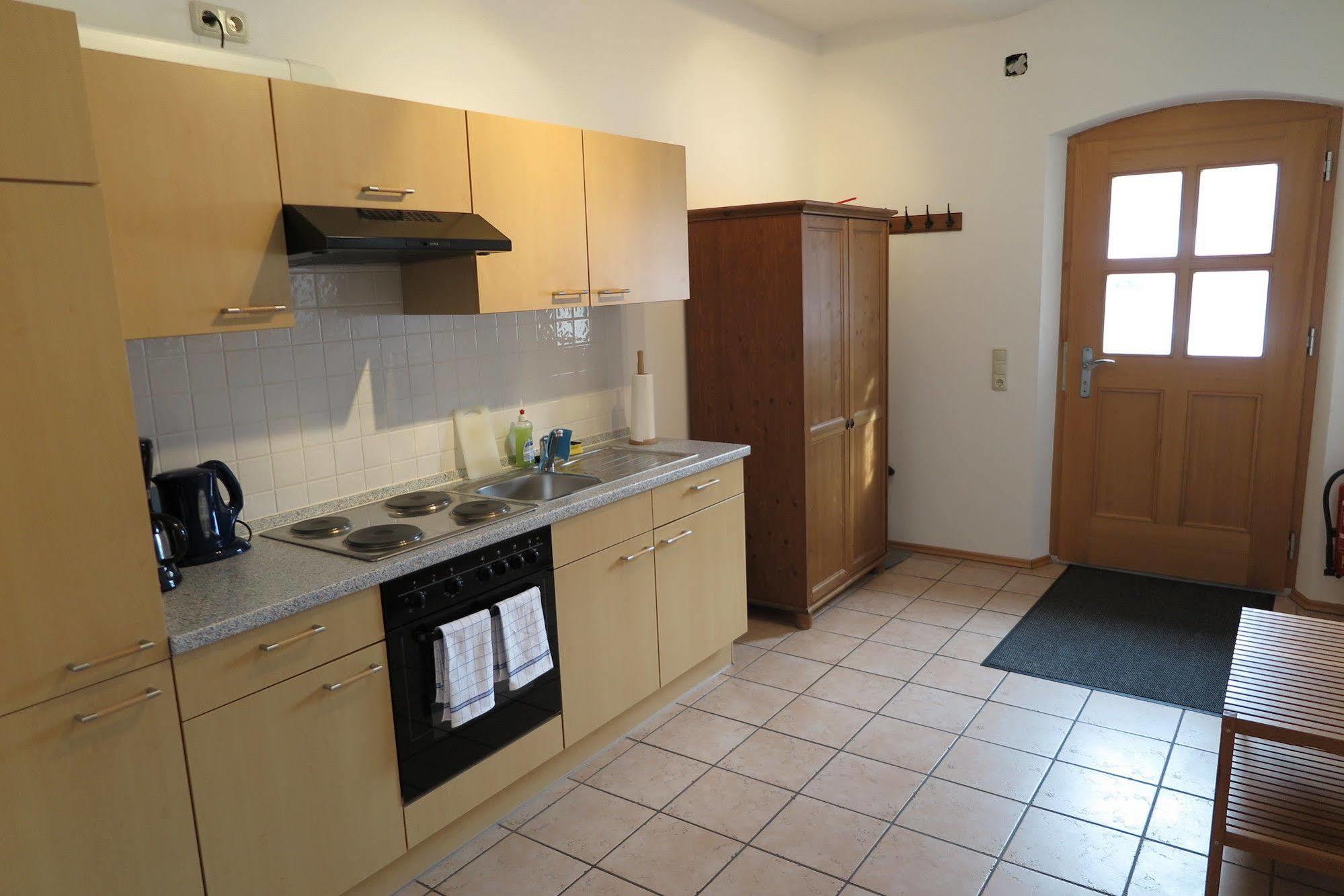 Pension Bernhardhof Otterfing Екстериор снимка